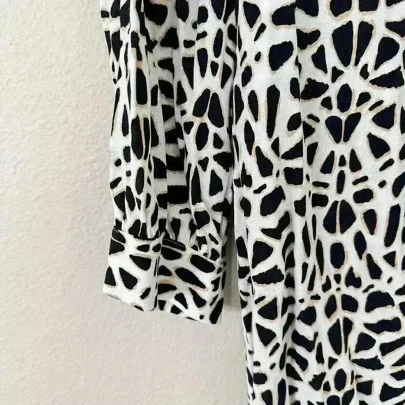 Zara Womens White Geometric Viscose Playsuit One Piece Size Large Button - Picture 3 of 9